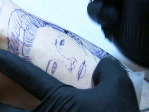 LA Ink: Oma's meisje