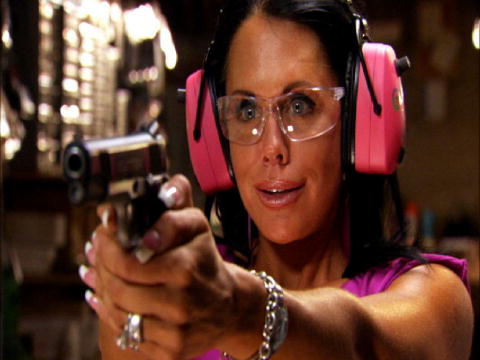 American Guns: Lyserød pistolshopping