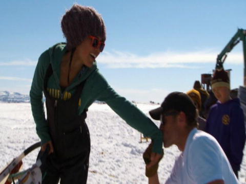 Flying Wild Alaska: Ariel vs Ponts