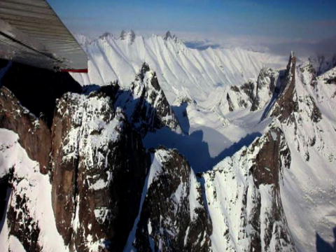 Flying Wild Alaska: Bersscoutande
