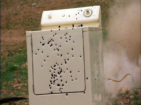 American Guns:Tørretumbleren bliver skudt