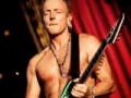 LA Ink: Phil Collen tatuerar sig