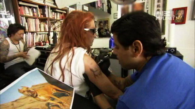 Tia Gets a Pit Bull Tattoo | Pit Bulls and Parolees | Animal Planet