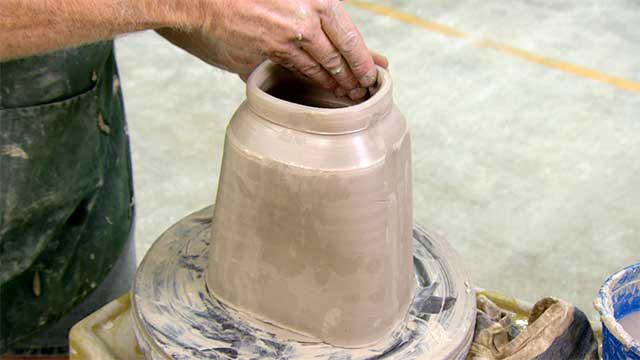 Science: Cremation Urn