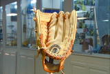 How It's Made: Baseball Gloves