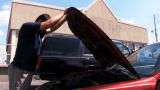 19 Kids and Counting: Car Lot Customers