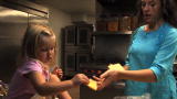 19 Kids and Counting: Kitchen Helpers