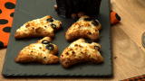 Holiday Hostesses: Ghost Mini Pizzas