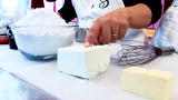 DC Cupcakes: Easy Cream Cheese Frosting