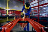 Deconstructed Shorts: How Do Hydraulic Hand Trucks Work